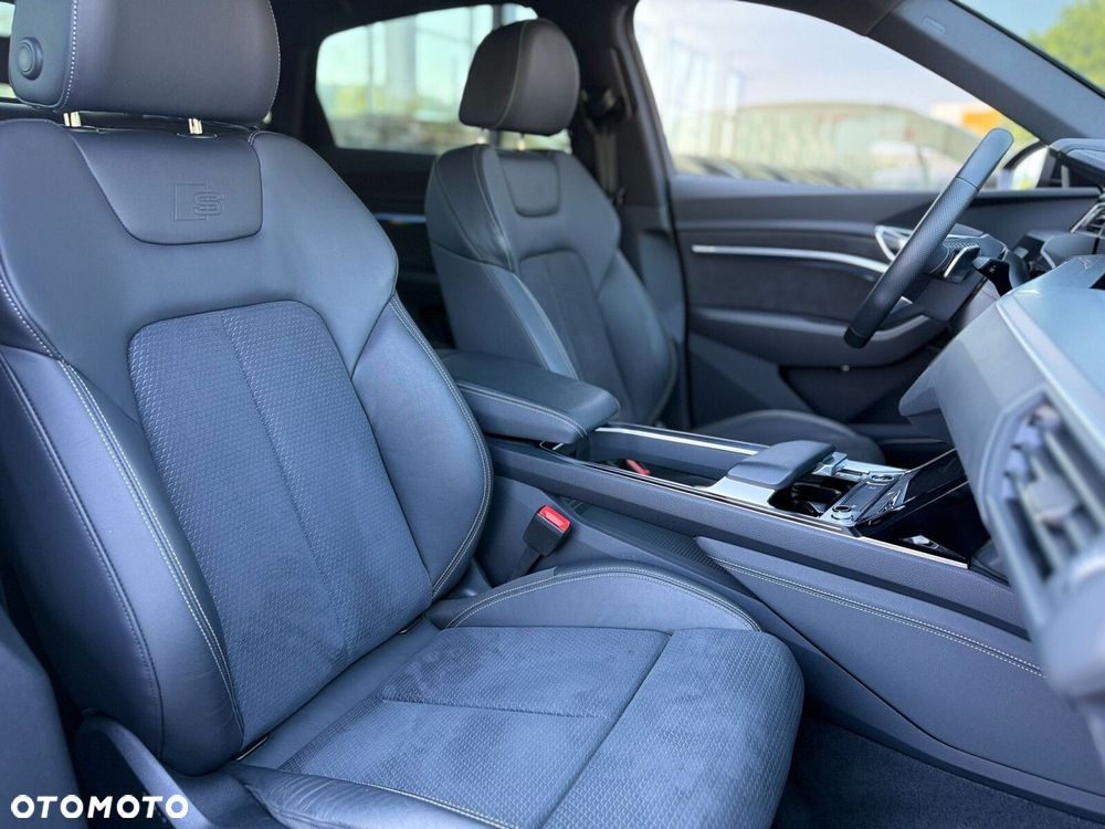 Audi e-tron Sportback - 14