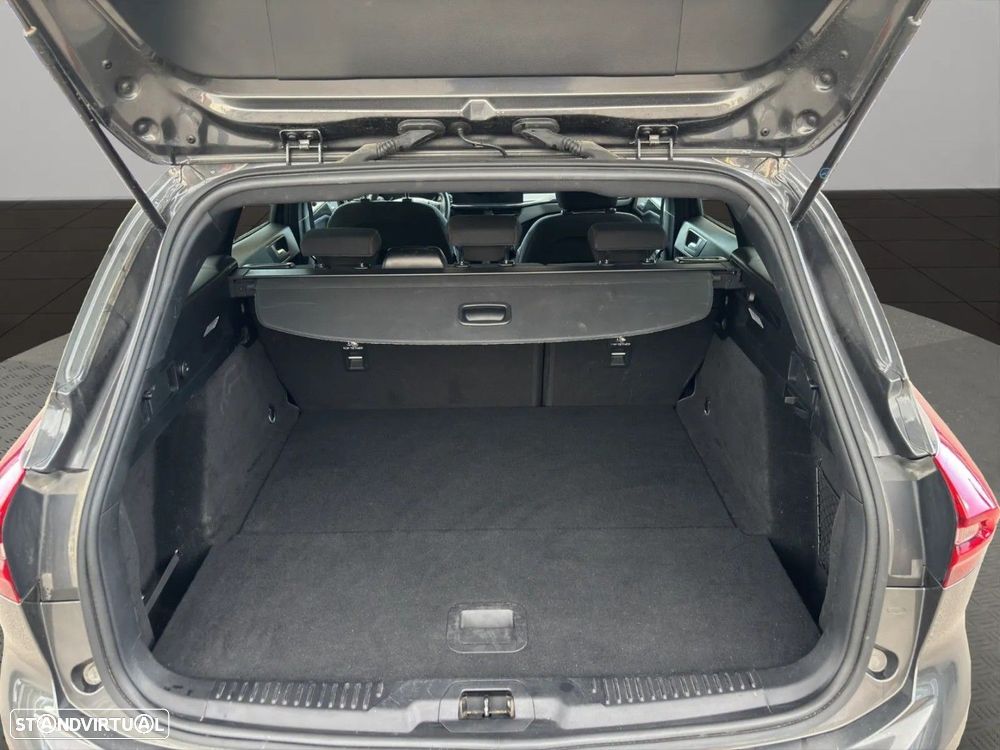 Ford Focus SW 1.0 EcoBoost MHEV ST-Line - 18