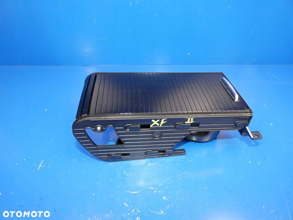 JAGUAR XF II X260 SCHOWEK UCHWYT NA KUBKI ROLETKA - 3