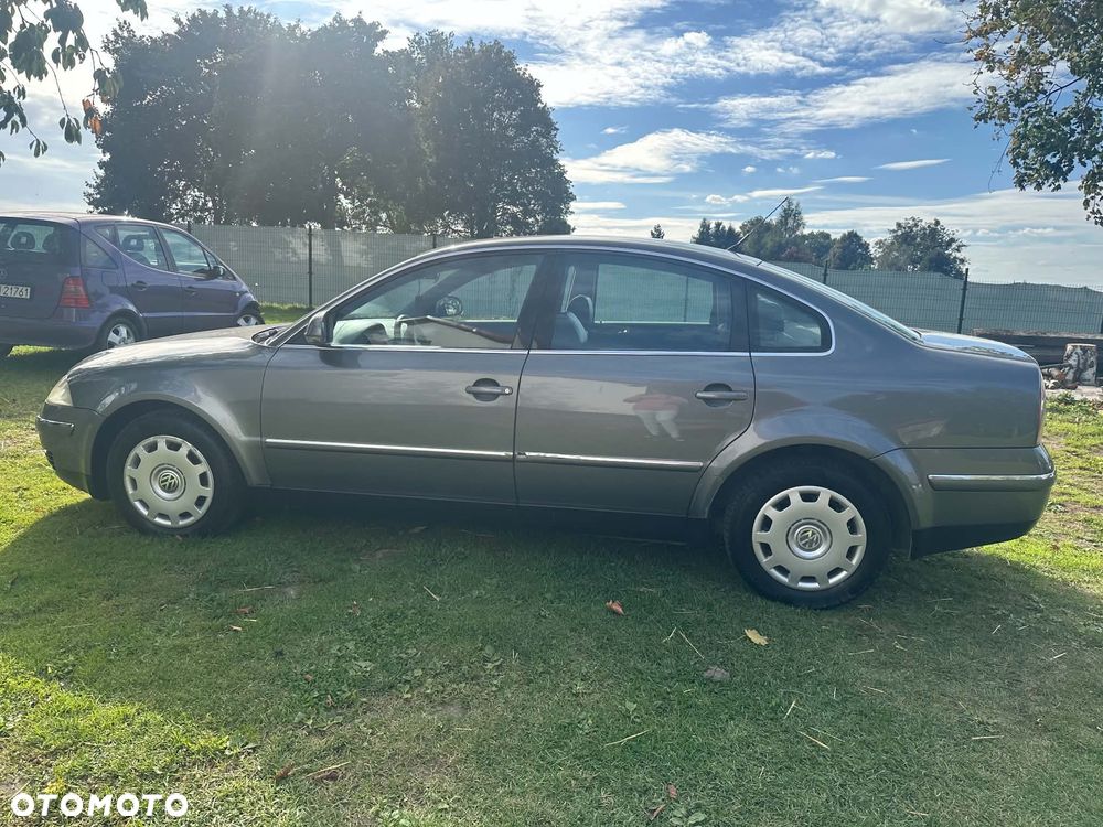 Volkswagen Passat 1.9 TDI Comfortline - 4