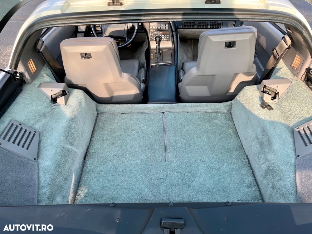 Chevrolet Corvette - 23