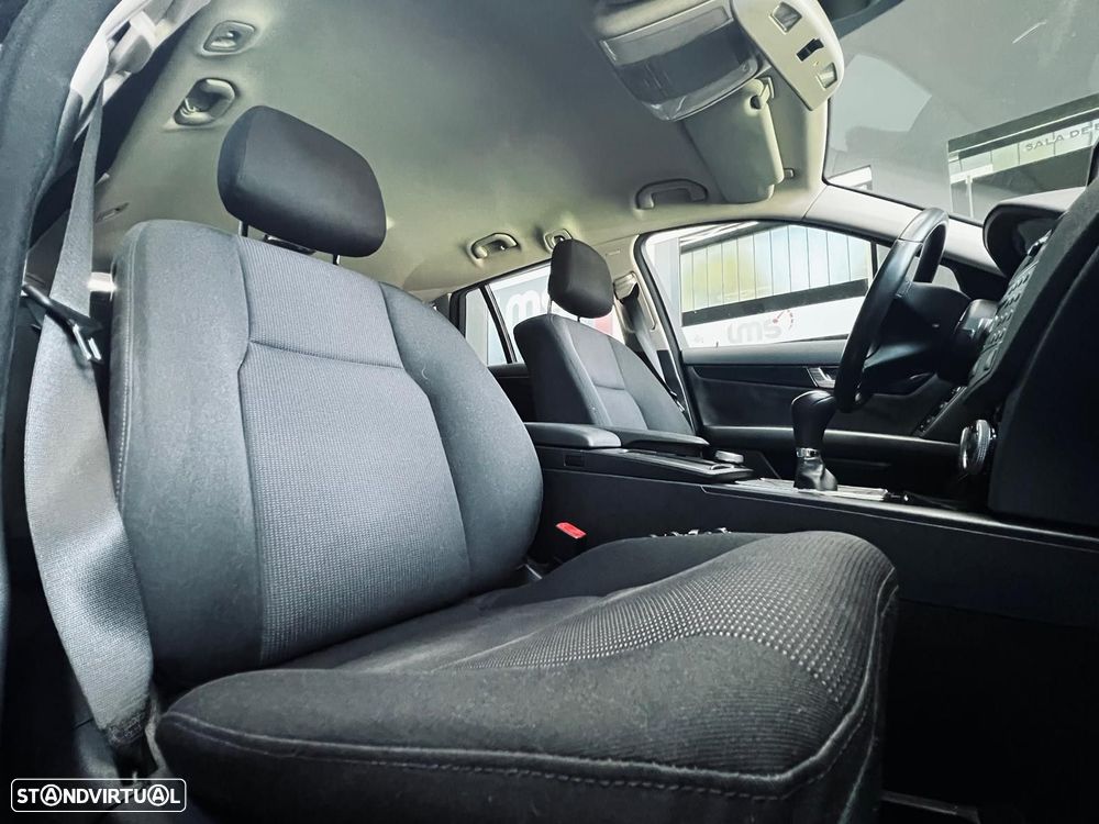 Mercedes-Benz C 220 CDi Avantgarde BlueEfficiency - 33