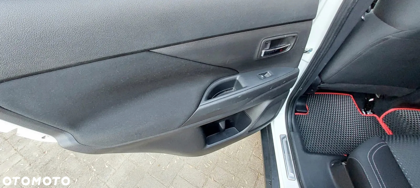 Mitsubishi Outlander 2.0 Instyle Navi 4WD CVT - 27