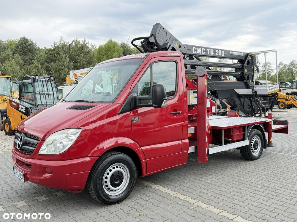 Mercedes-Benz Sprinter - 12