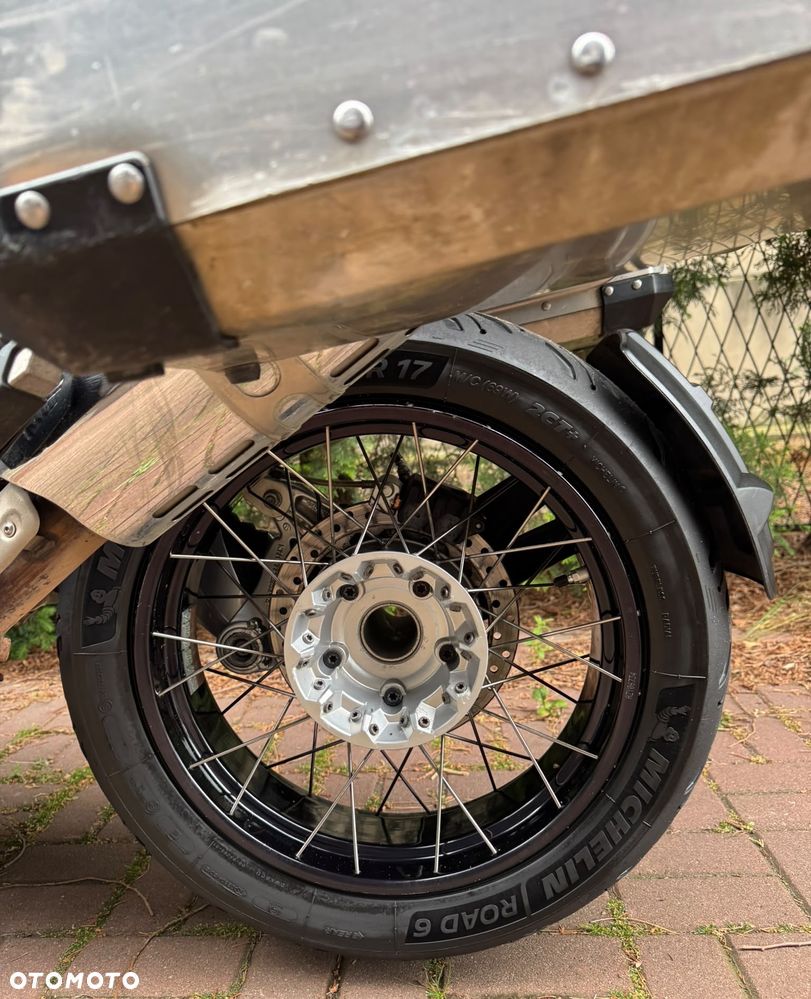 BMW R - 16