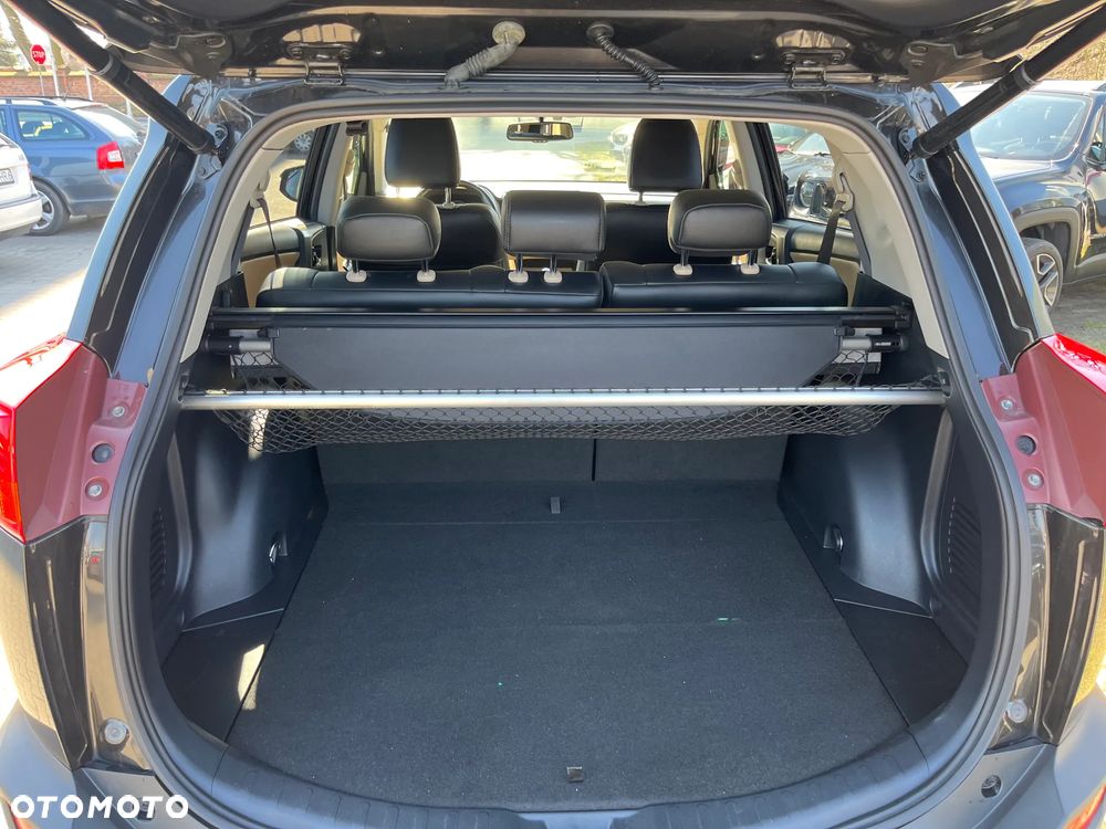 Toyota RAV4 2.0 D-4D Premium 4x2 - 18