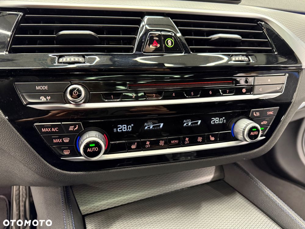 BMW Seria 5 520d M Sport Edition - 32