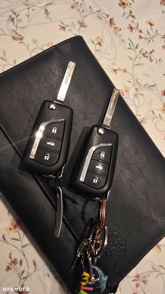 Toyota Avensis 2.0 D-4D Premium - 34