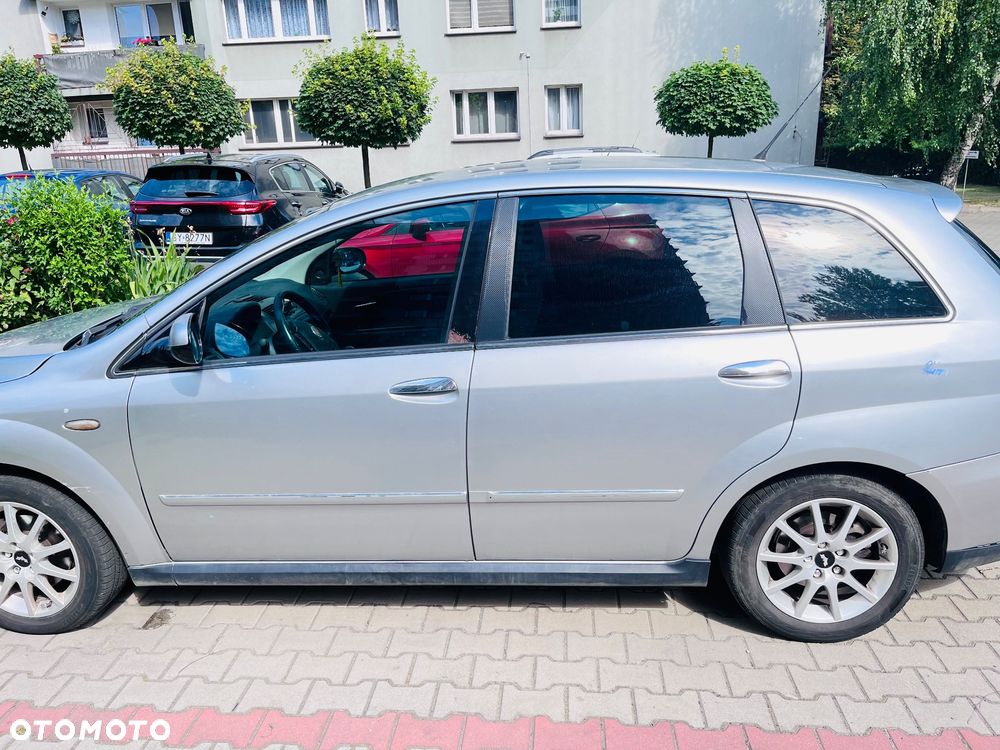 Fiat Croma 1.9 JTD Dynamic - 5
