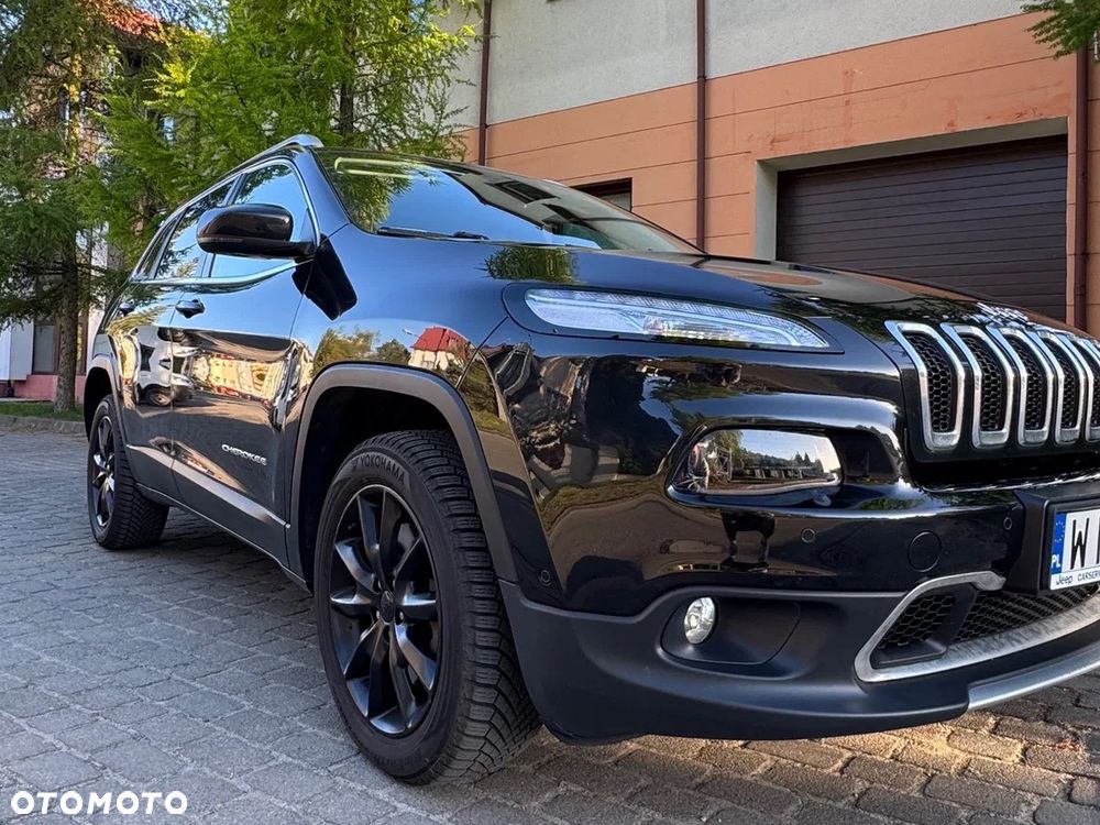 Jeep Cherokee - 1