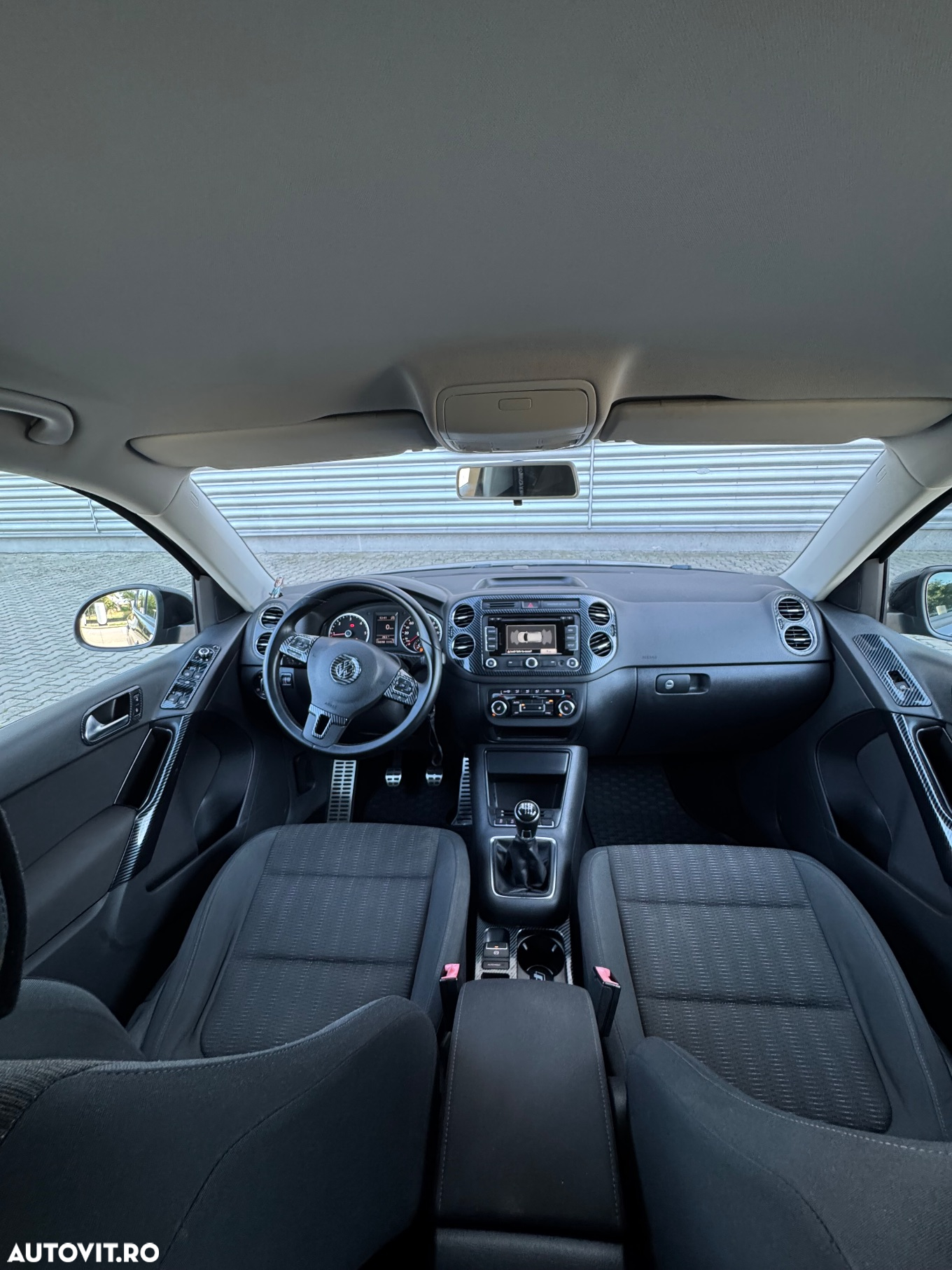 Volkswagen Tiguan - 2