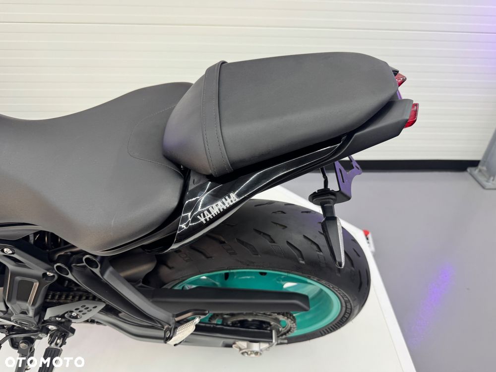 Yamaha MT - 27