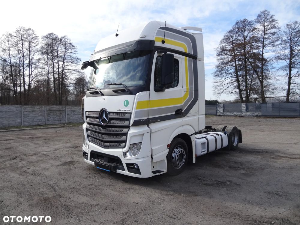 Mercedes-Benz ACTROS - 1