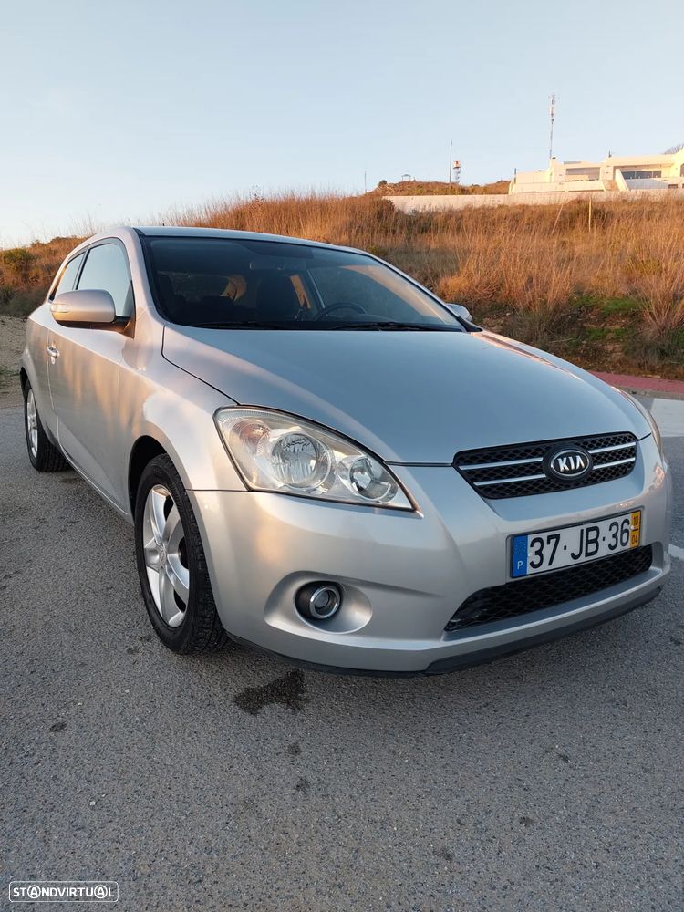 Kia Ceed S Coupé 1.4 CVVT EX ISG - 4