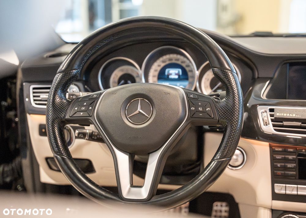 Mercedes-Benz CLS 500 4-Matic BlueEff - 19