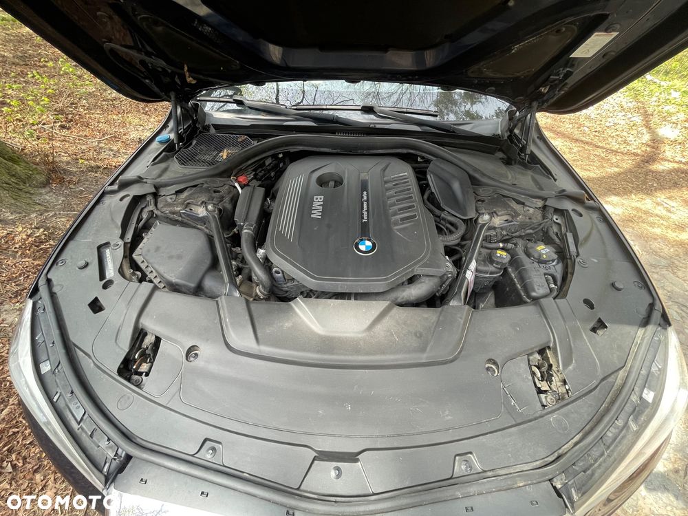 BMW Seria 7 740Li - 24
