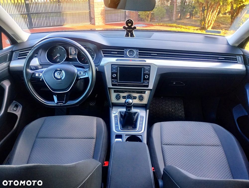 Volkswagen Passat - 6