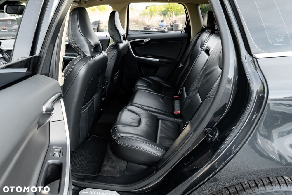 Volvo XC 60 2.0T Powershift RDesign - 19