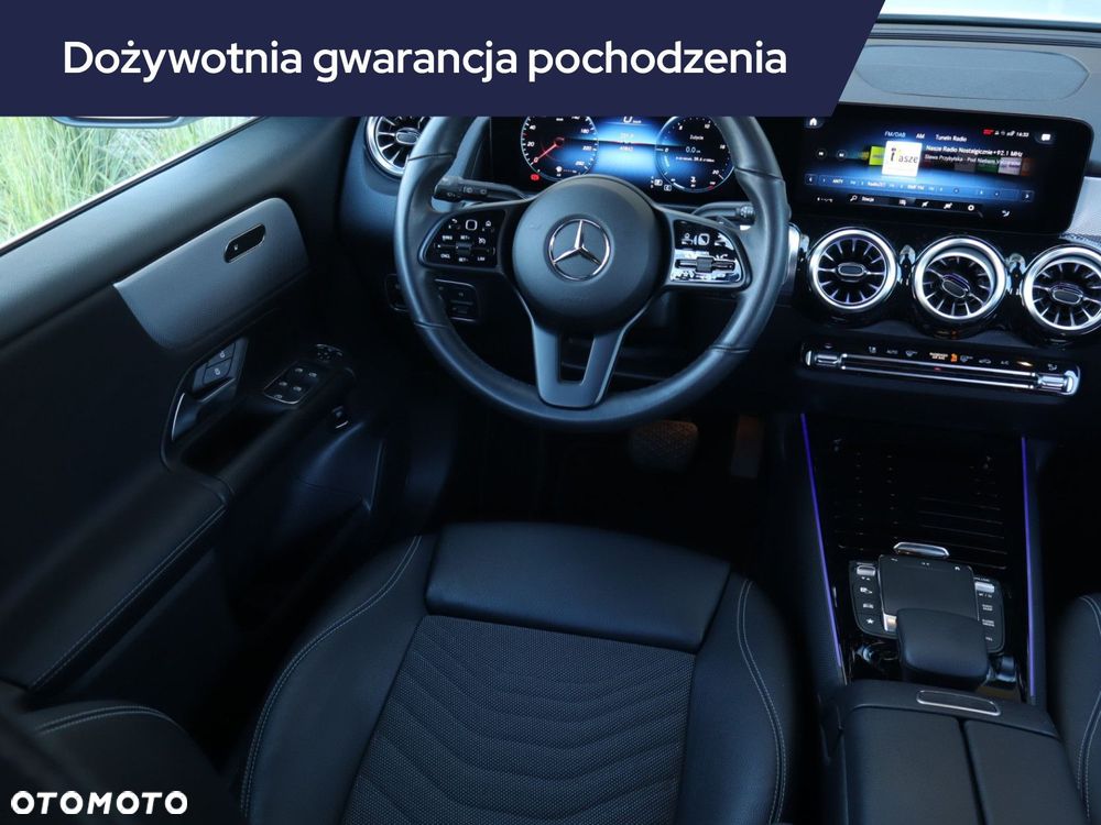 Mercedes-Benz GLB - 9