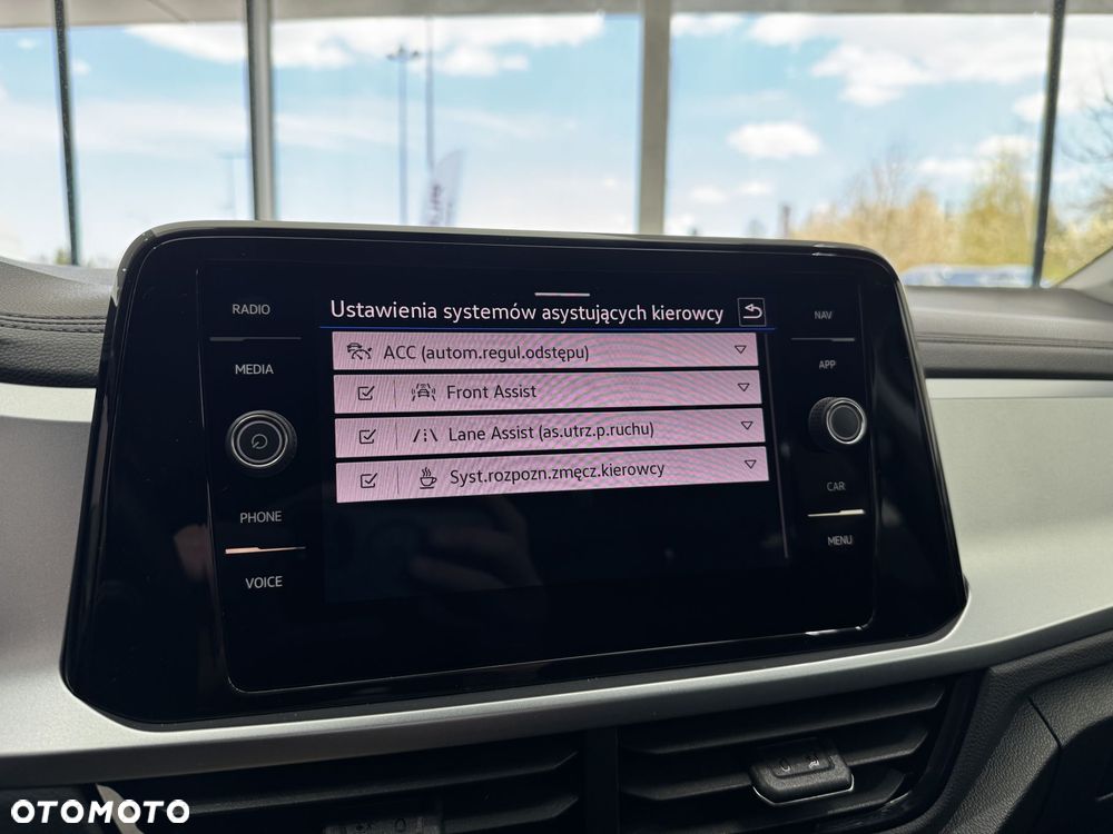 Volkswagen T-Roc - 34