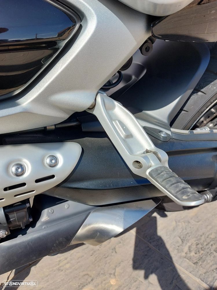 Triumph Rocket 3 GT - 18