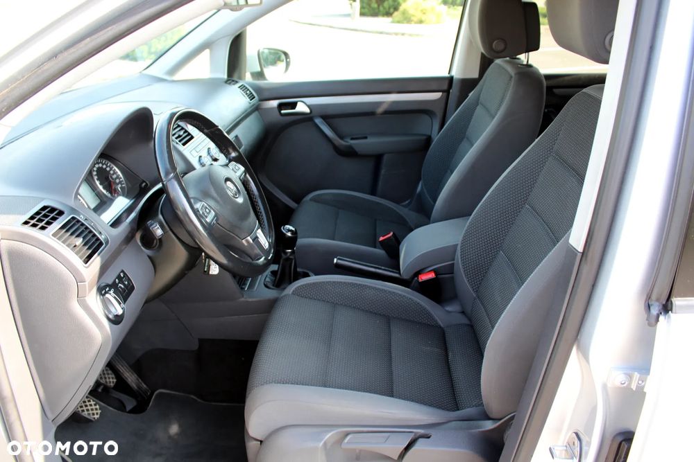 Volkswagen Touran 1.6 TDI DPF BlueMot Comfortline - 19