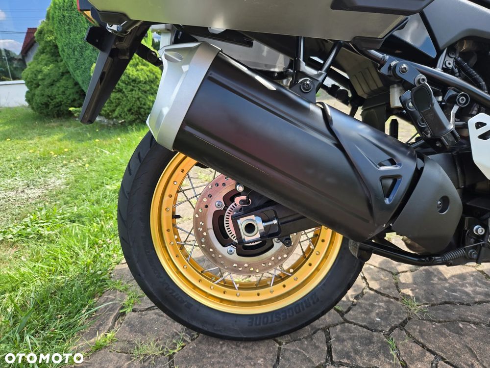 Suzuki V-STROM - 20