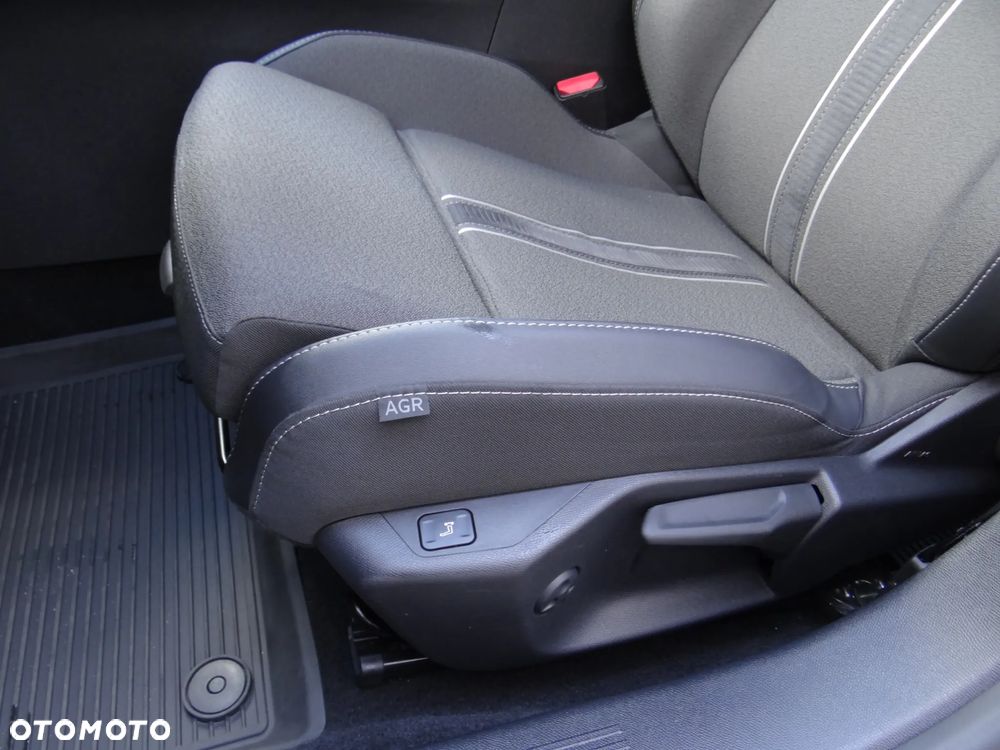 Opel Astra 1.2 T GS S&S - 11