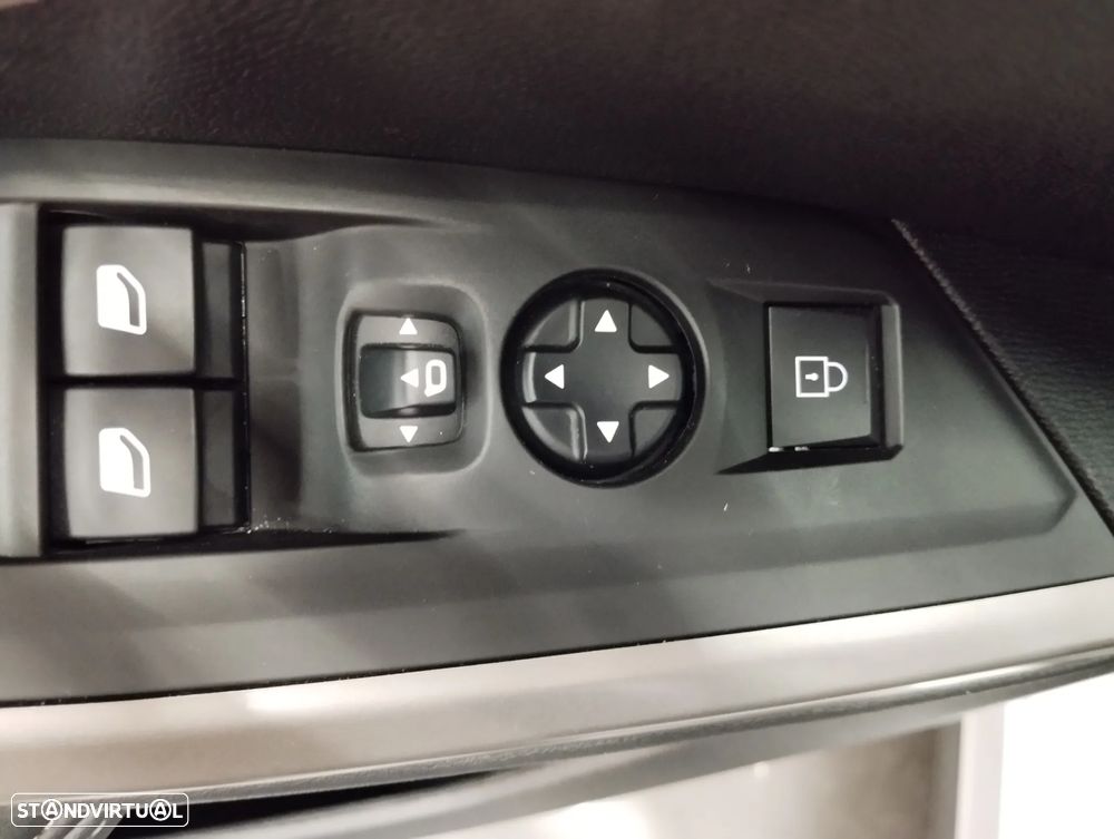 Peugeot 3008 1.2 Hybrid Allure e-DCS6 - 21