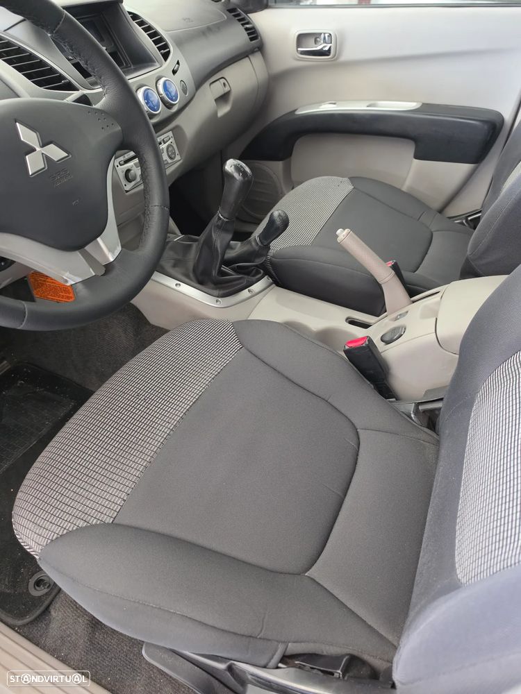 Mitsubishi L200 2.5 DI-D CD Invite+ AC/ABS 4WD - 5