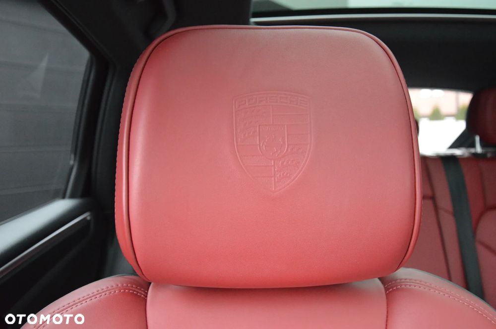 Porsche Macan T - 19