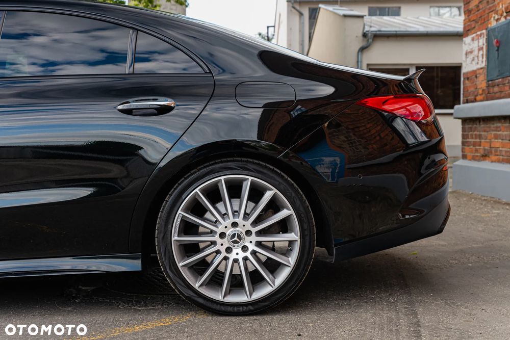 Mercedes-Benz CLA 250 4-Matic AMG Line 7G-DCT - 14