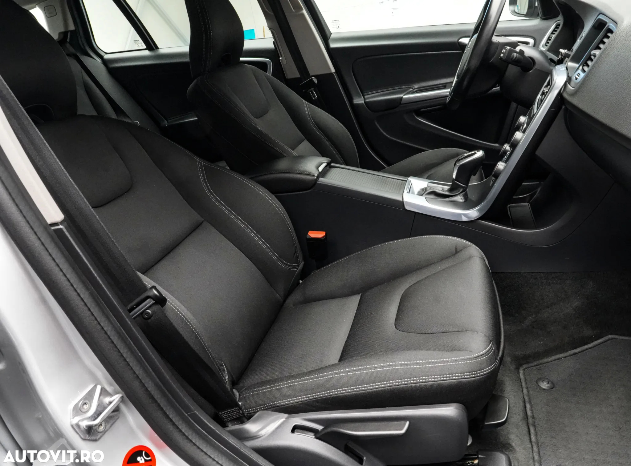 Volvo V60 D3 Summum - 14