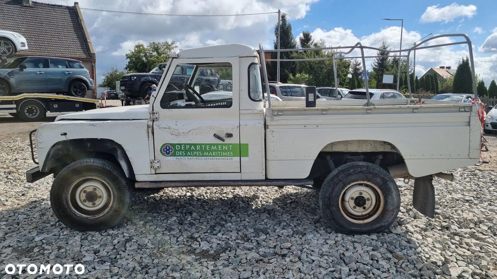 Land Rover Defender - 11