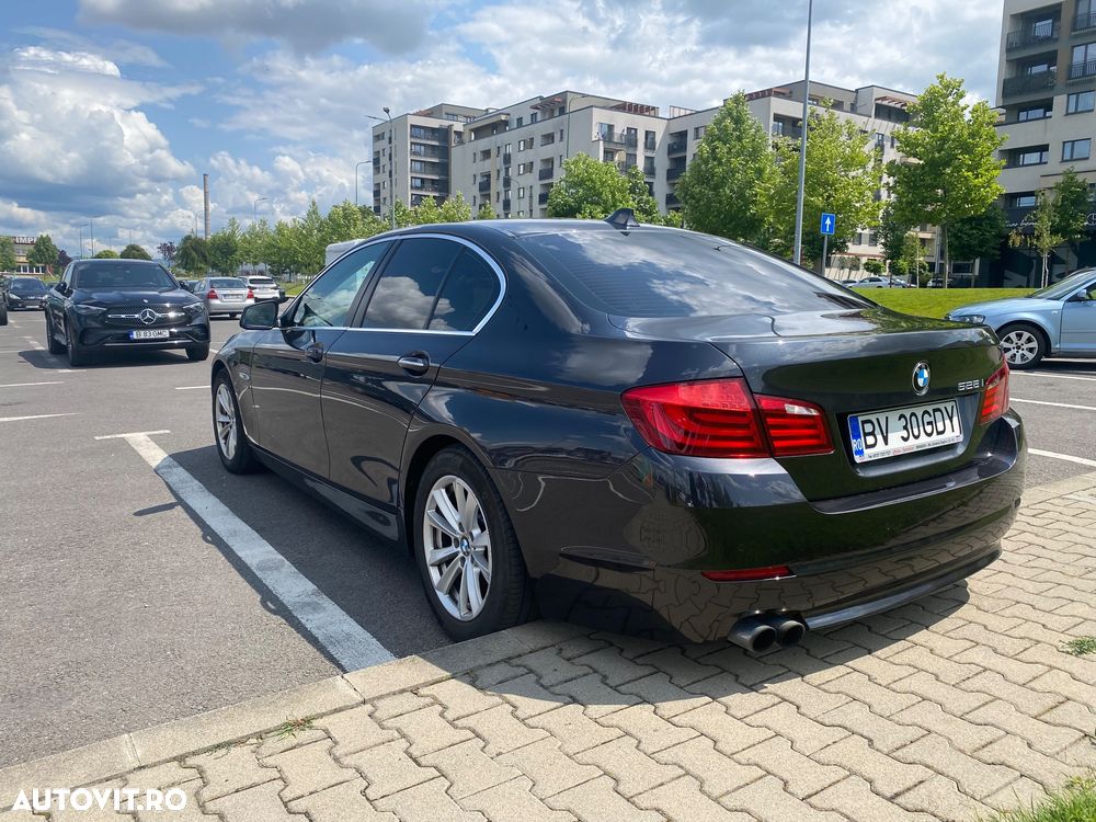BMW Seria 5 528i xDrive - 4