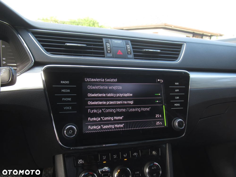 Skoda Superb 2.0 TSI Ambition DSG - 23