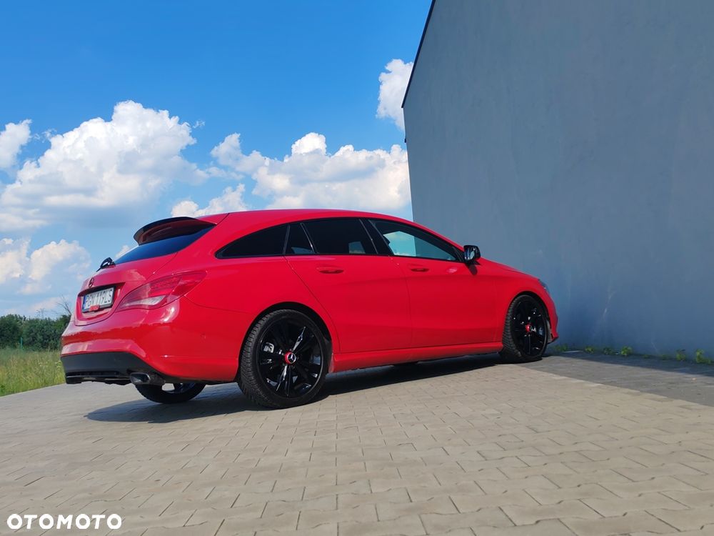 Mercedes-Benz CLA 220 d 7G-DCT Urban - 13