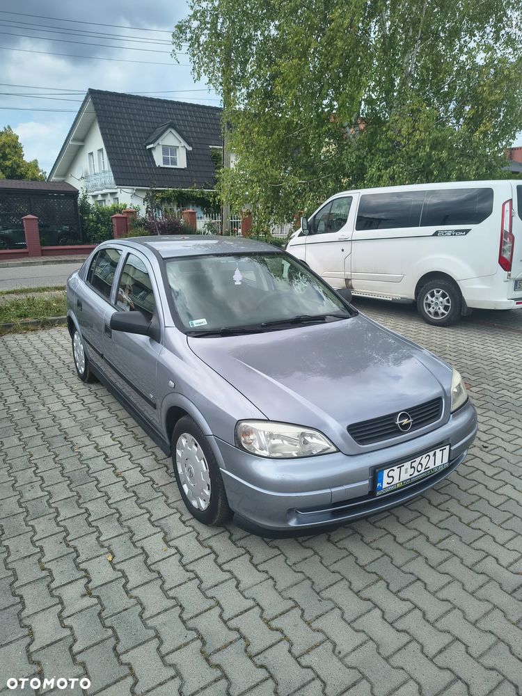 Opel Astra 1.4 - 4