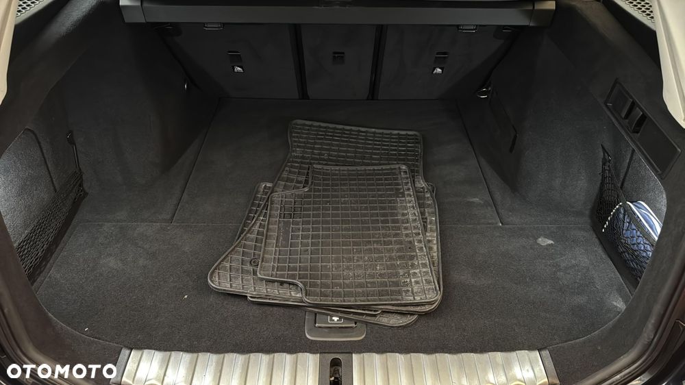 BMW Seria 3 318i - 15