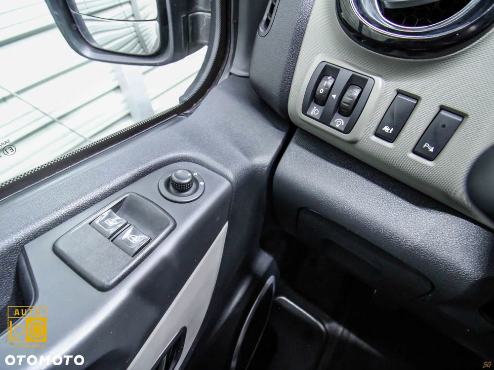 Renault TRAFIC FURGON LONG - 19