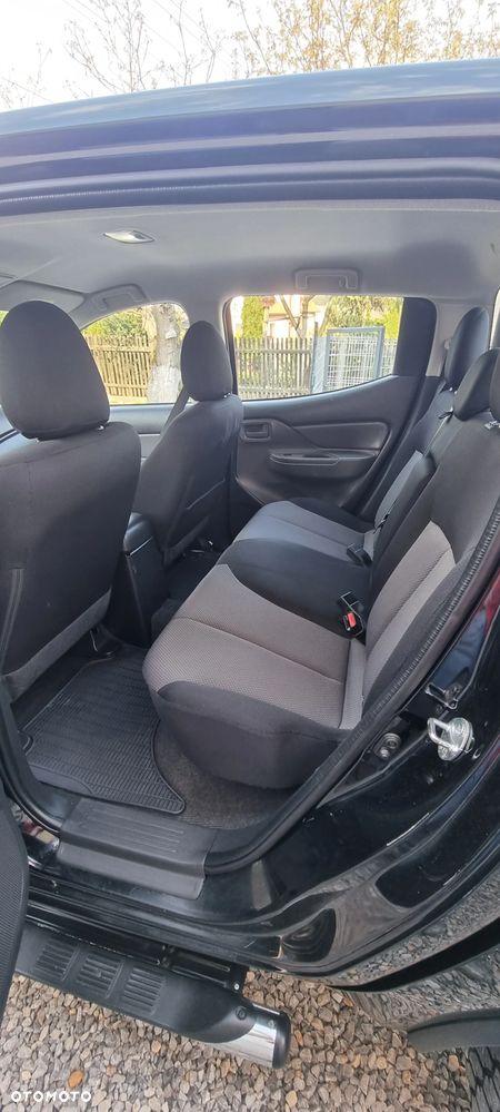 Mitsubishi L200 - 12