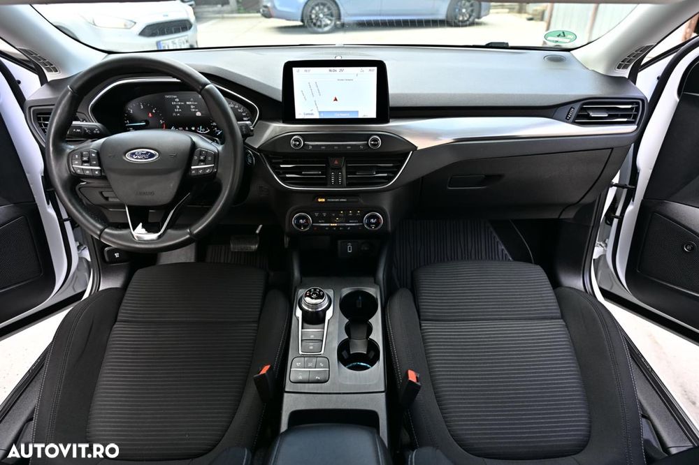Ford Focus 2.0 EcoBlue Start-Stopp-System Aut. TITANIUM - 16