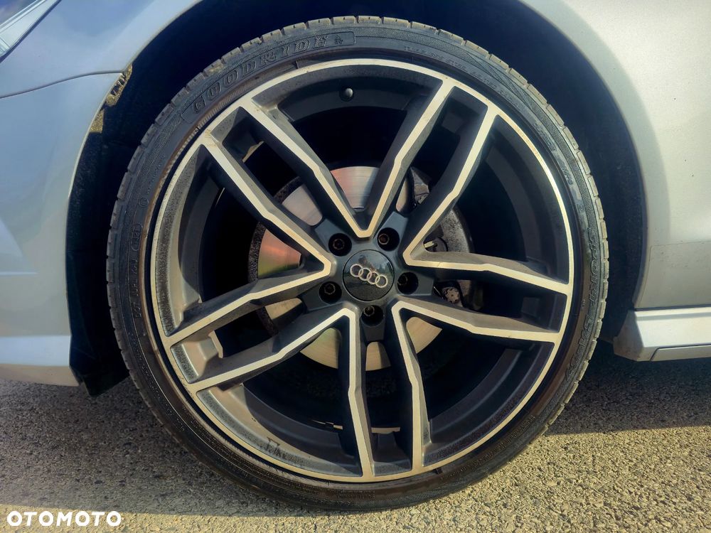Audi A6 Avant 2.0 TDI Ultra S tronic - 38