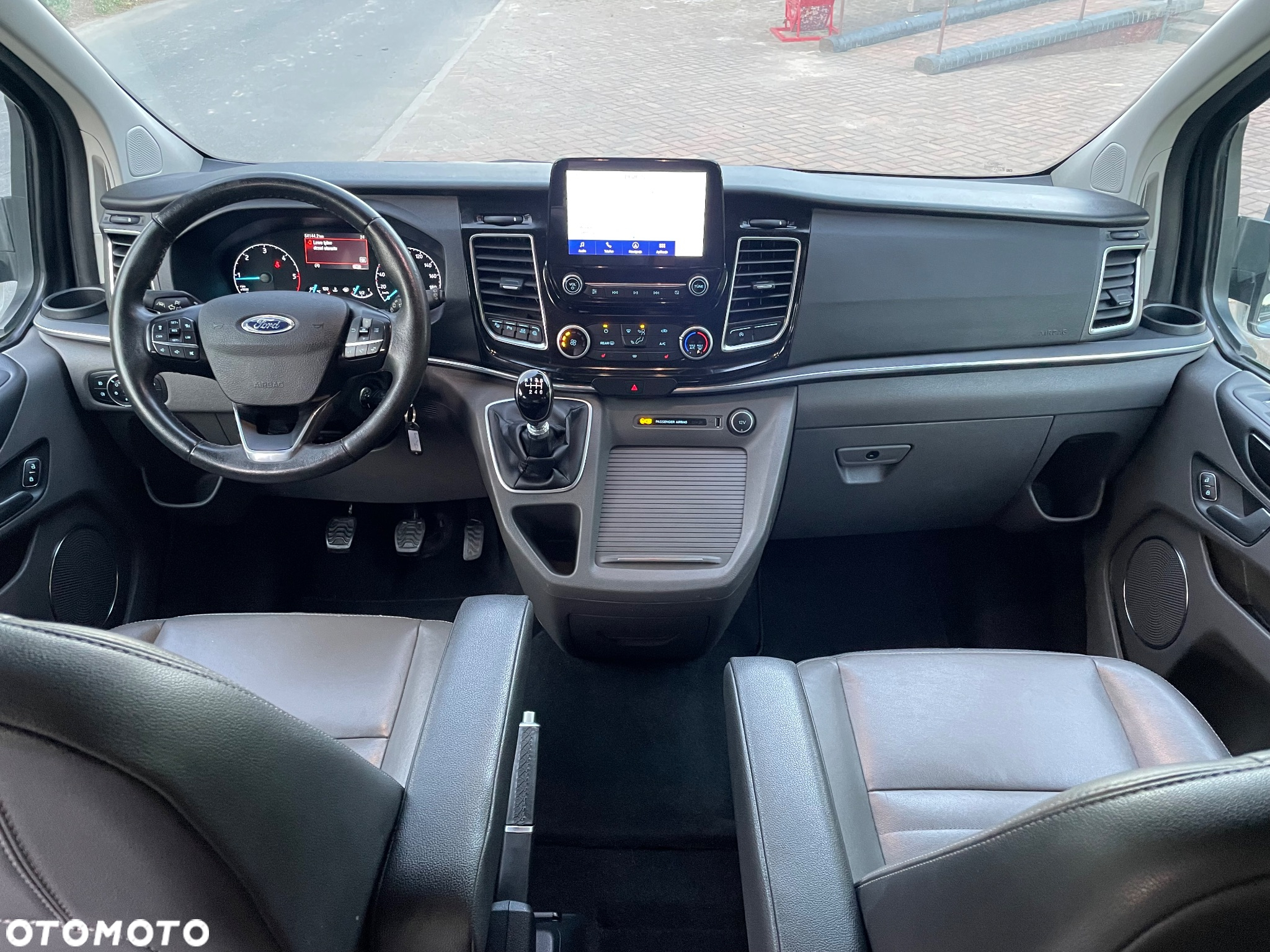 Ford Tourneo Custom 320 L2H1 VA MH Titanium X - 14