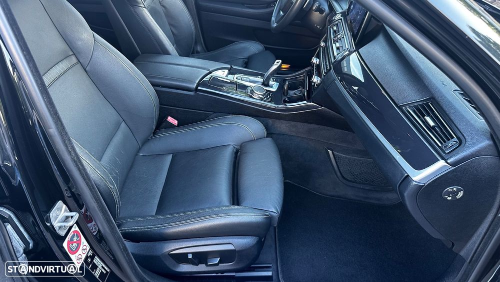 BMW 520 - 24