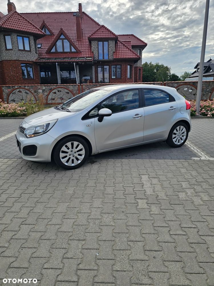 Kia Rio 1.2 Attract - 3