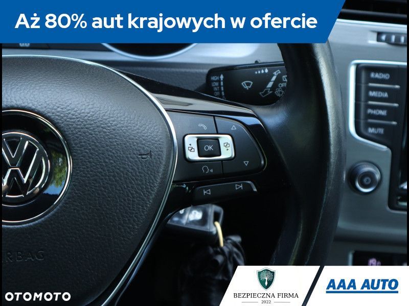 Volkswagen Golf - 21