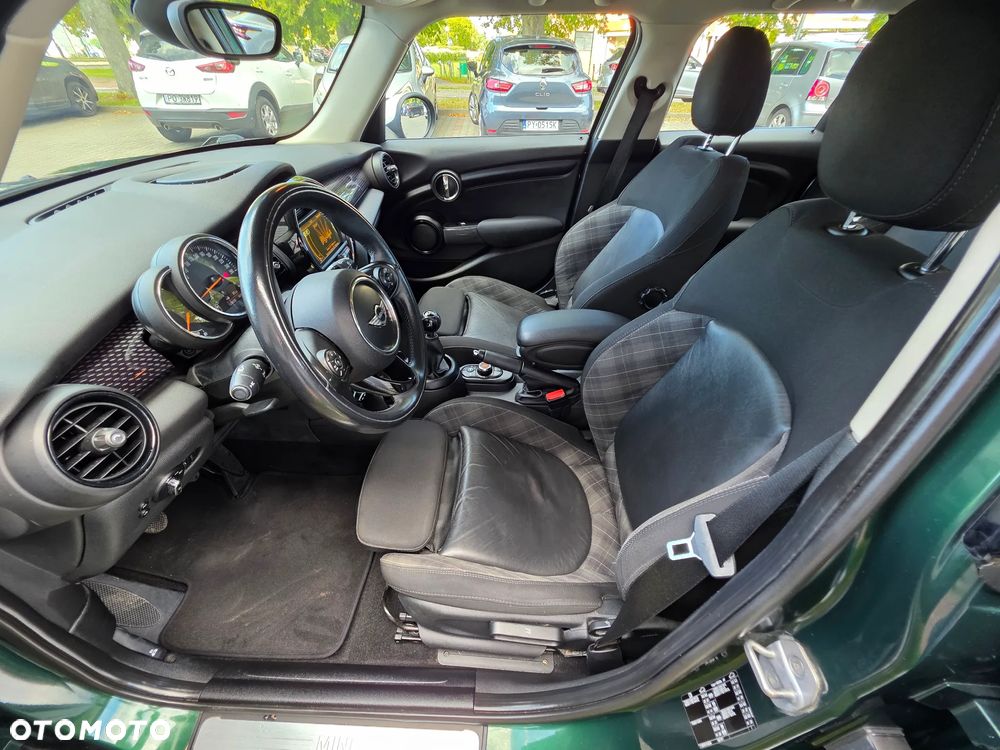 MINI Cooper Standard - 14