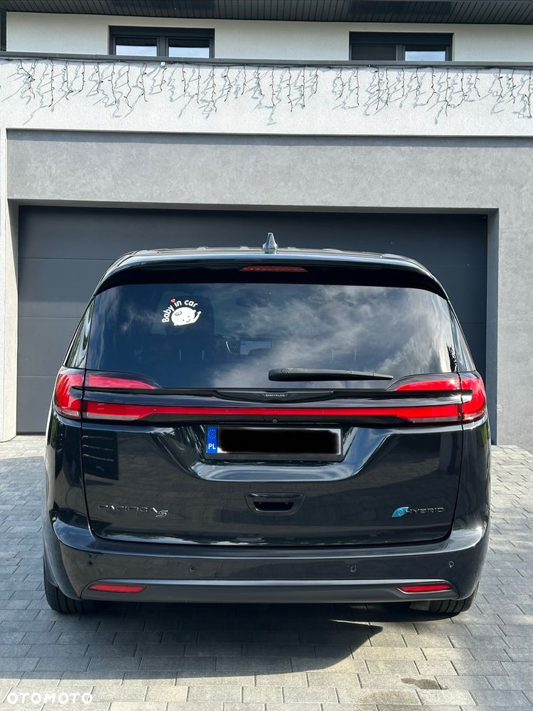Chrysler Pacifica - 7