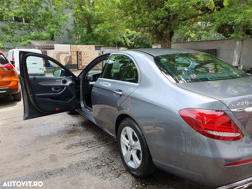 Mercedes-Benz E 220 d Aut. - 8
